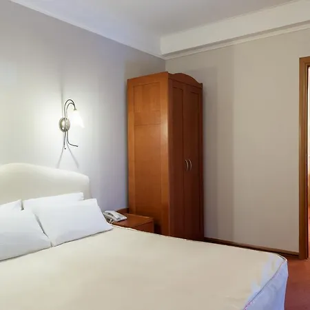 Aleksandar ホテル