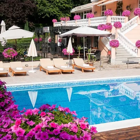 Aleksandar ホテル